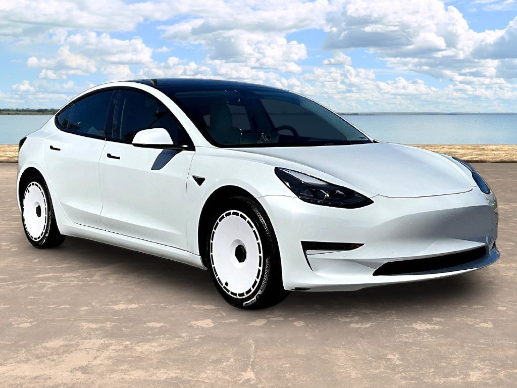 Used 2022 Tesla Model 3 Long Range AWD/4WD image 3