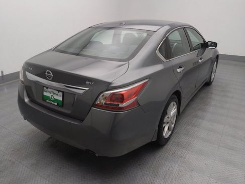Used 2015 Nissan Altima 2.5 SV image 9