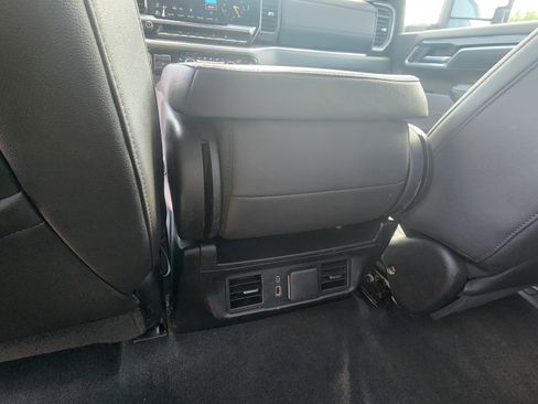 Used 2025 Chevrolet Silverado 2500 LTZ AWD/4WD image 24
