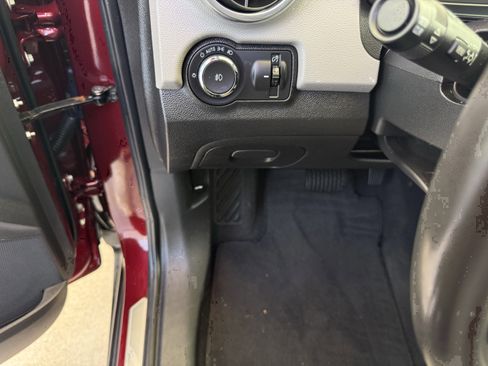 Used 2016 Chevrolet Trax LTZ image 25