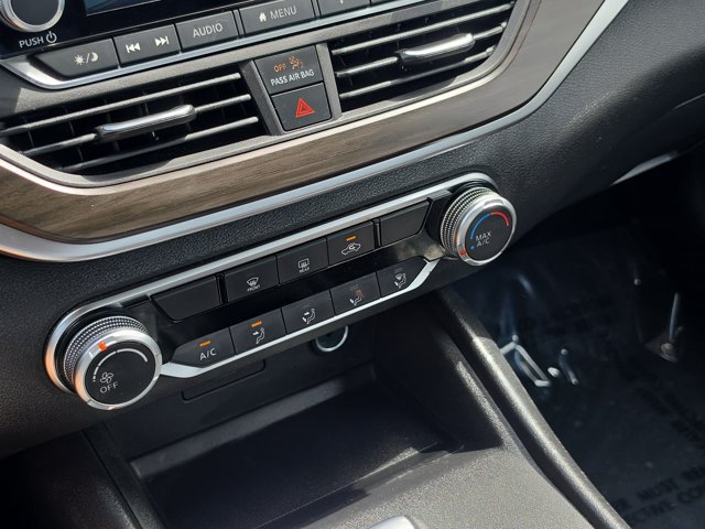 Used 2025 Nissan Altima 2.5 SV FWD image 26