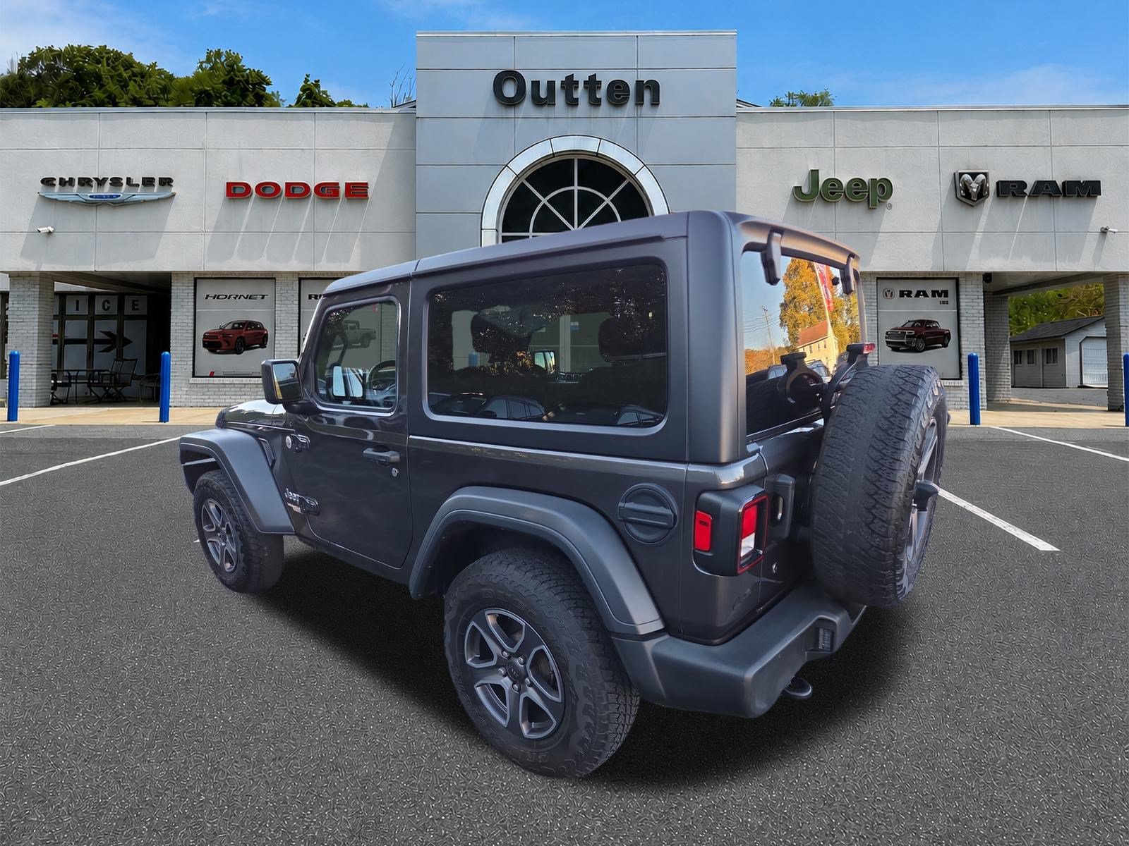 Certified 2019 Jeep Wrangler Sport AWD/4WD image 6