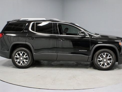 Used 2023 GMC Acadia SLE w/ Driver Convenience Package image 5