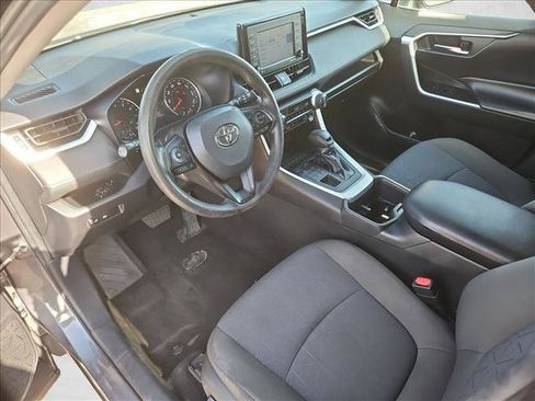 Used 2022 Toyota RAV4 XLE AWD/4WD image 12