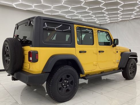 Used 2018 Jeep Wrangler Unlimited Sport image 12