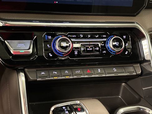 New 2026 GMC Sierra 1500 Denali w/ Denali Reserve Package AWD/4WD image 37