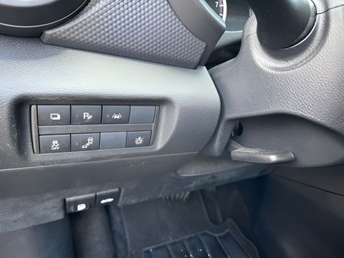Used 2024 Nissan Kicks S FWD image 19