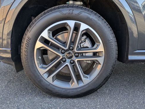 New 2025 Audi Q5 Premium image 13