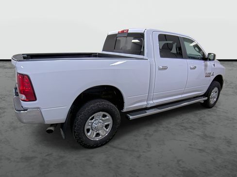 Used 2017 RAM 2500 SLT AWD/4WD image 4