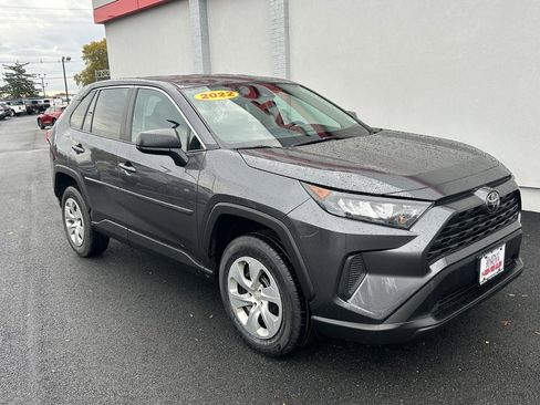 Certified 2022 Toyota RAV4 LE image 4