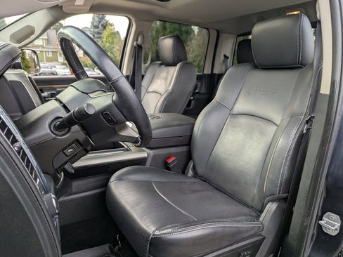 Used 2015 RAM 1500 Laramie w/ Convenience Group image 28