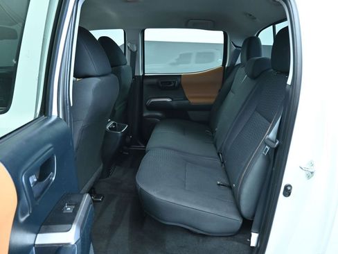 Used 2017 Toyota Tacoma SR5 w/ Tow Package image 28