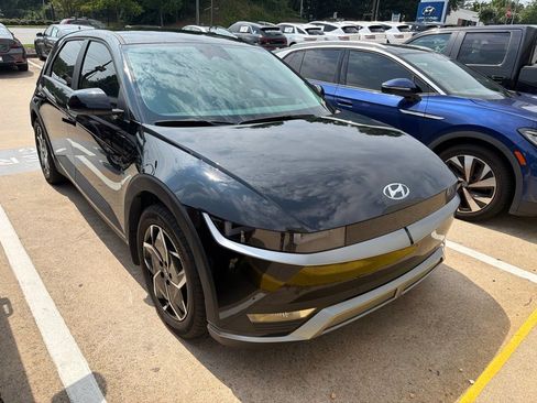 Used 2023 Hyundai Ioniq 5 SEL AWD/4WD image 2
