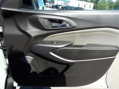 Used 2025 Chevrolet Trax ACTIV w/ Driver Confidence Package FWD image 38