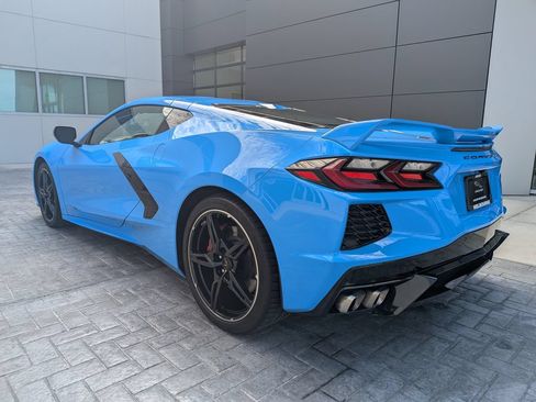 Used 2022 Chevrolet Corvette Stingray Premium Cpe w/ Z51 Performance Package RWD image 4