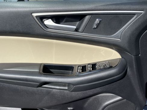 Used 2019 Ford Edge SEL w/ Equipment Group 201A AWD/4WD image 32