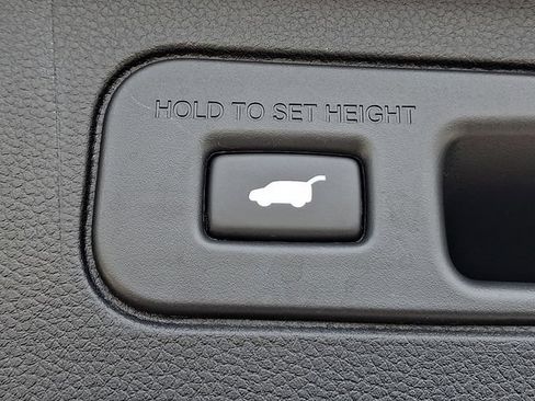Used 2025 Honda Pilot EX-L image 30