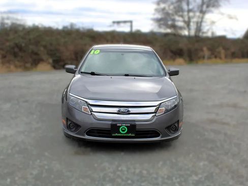 Used 2010 Ford Fusion SE FWD image 2