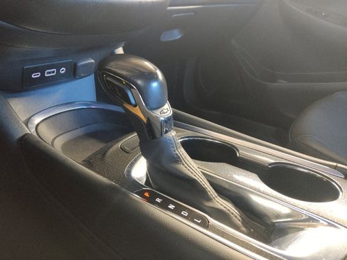 Used 2021 Chevrolet Malibu LT w/ Leather Package FWD image 26