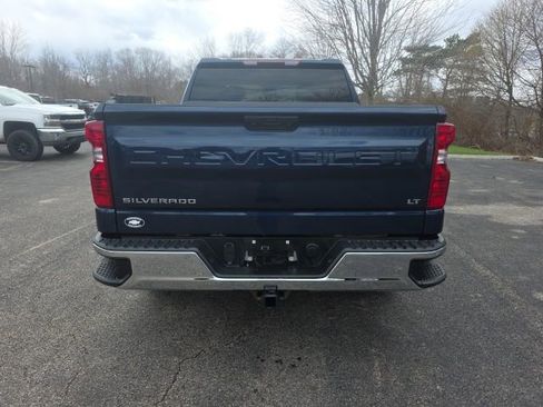 Used 2023 Chevrolet Silverado 1500 LT AWD/4WD image 3