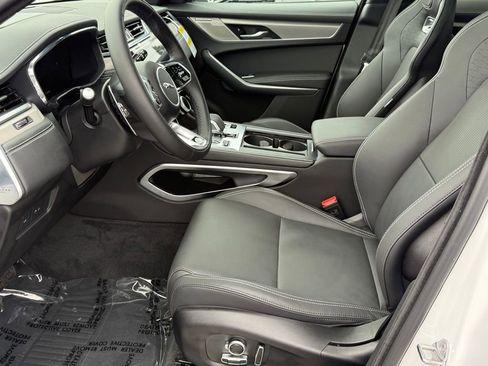 New 2026 Jaguar F-PACE R-Dynamic S image 11