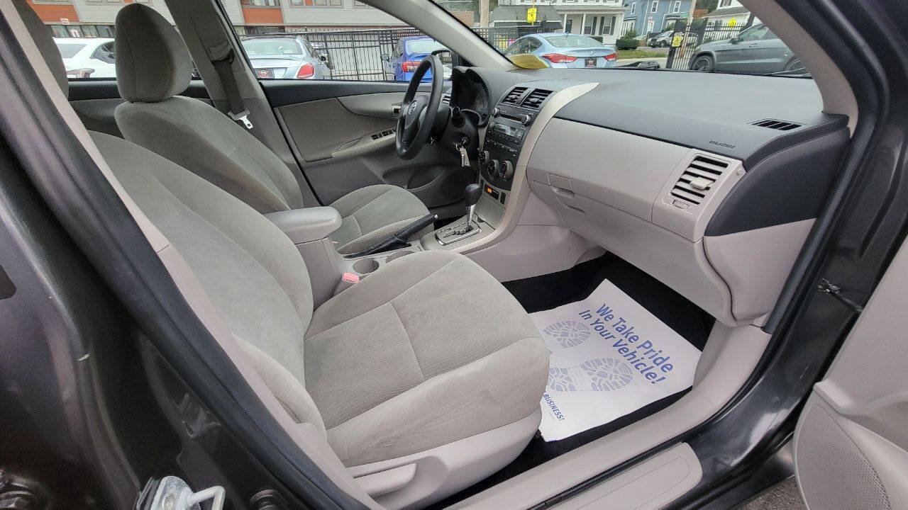 Used 2011 Toyota Corolla LE FWD image 17