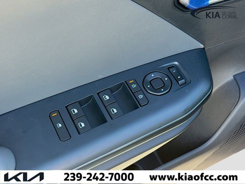 New 2025 Kia K4 LXS image 21