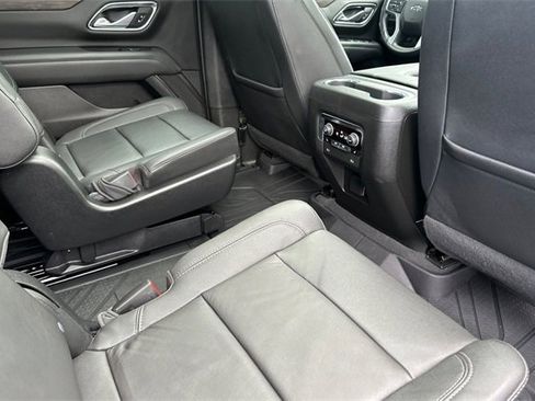 Used 2022 Chevrolet Tahoe Z71 w/ Z71 Off-Road Package image 19