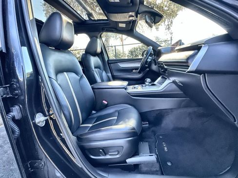 Used 2025 MAZDA CX-90 3.3 Turbo S w/ Premium Package image 15