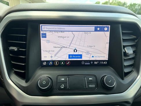 Used 2021 GMC Acadia SLE w/ Driver Convenience Package FWD image 17