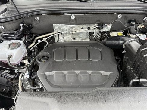 Used 2025 Volkswagen Atlas SE image 32