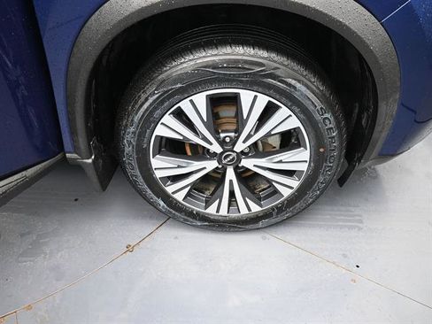 Used 2023 Nissan Rogue SV FWD image 23