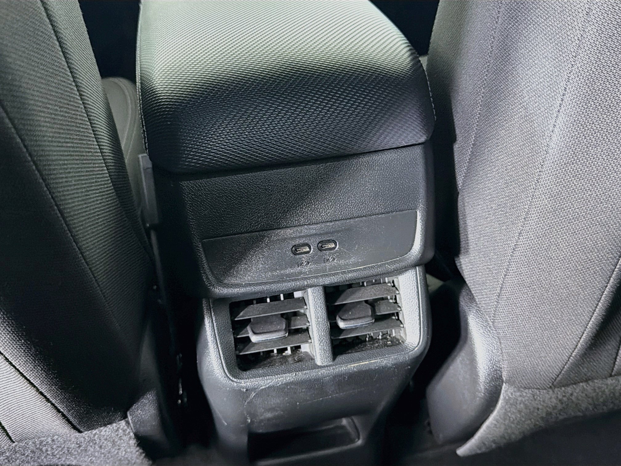 Used 2025 Chevrolet Equinox LT FWD image 26