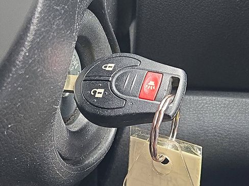 Used 2014 Nissan Rogue S w/ Convenience Package image 23