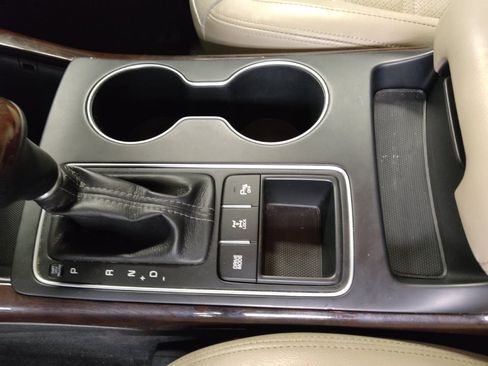 Used 2016 Kia Sorento EX image 26