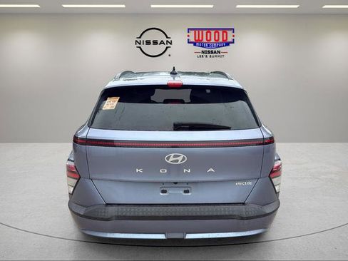 Used 2024 Hyundai Kona SEL FWD image 3
