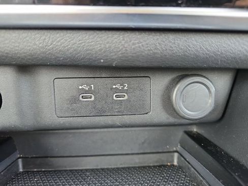 Used 2025 Nissan Rogue SV image 6