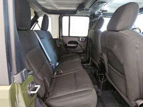 Used 2021 Jeep Wrangler Unlimited Sport AWD/4WD image 30