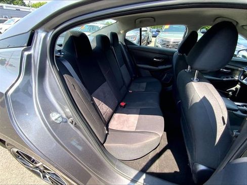 Used 2025 Nissan Sentra SR FWD image 22