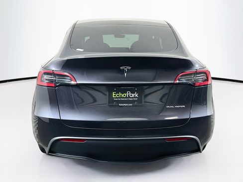 Used 2024 Tesla Model Y Long Range AWD/4WD image 7