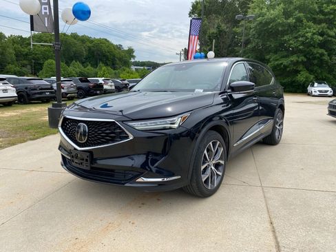 Used 2023 Acura MDX SH-AWD w/ Technology Package image 2