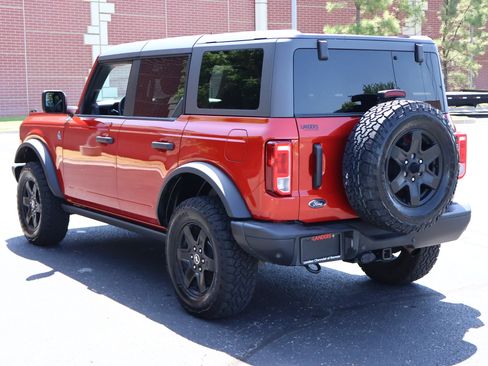 Used 2023 Ford Bronco Black Diamond AWD/4WD image 8