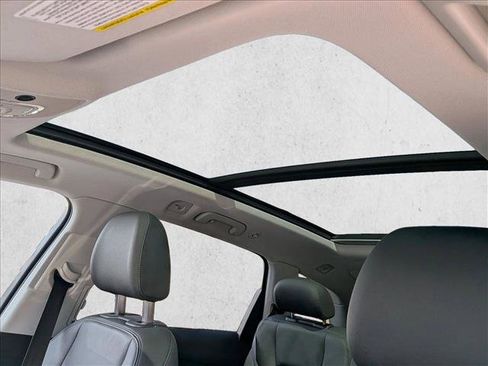 Used 2022 Audi Q7 Premium Plus image 11