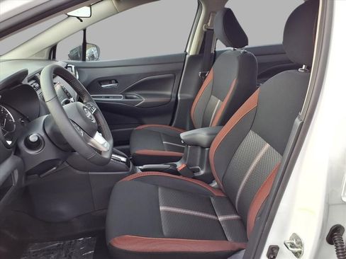 New 2025 Nissan Versa SR w/ Trunk Package FWD image 18