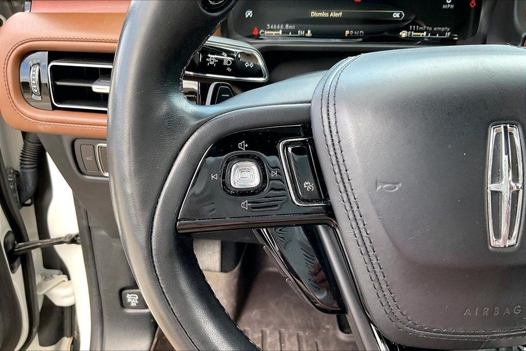 Used 2023 Lincoln Aviator Reserve w/ Equipment Group 201A AWD/4WD image 11
