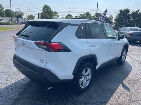 Used 2021 Toyota RAV4 XLE AWD/4WD image 7