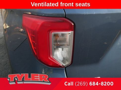 Used 2020 Ford Explorer Limited AWD/4WD image 12