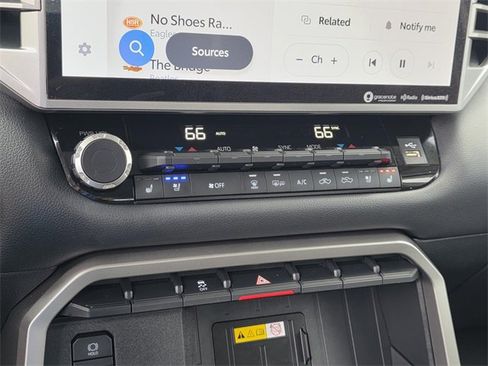 Used 2023 Toyota Tundra Limited image 19