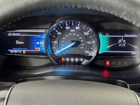 Certified 2018 Ford Explorer Limited AWD/4WD image 13