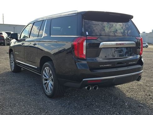 Used 2021 GMC Yukon XL Denali w/ LPO, Illumination Package image 4